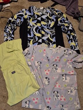 Disney Scrub Top and Pants Set Dalamation Top Long Sleeve Coat Cover Green Pant